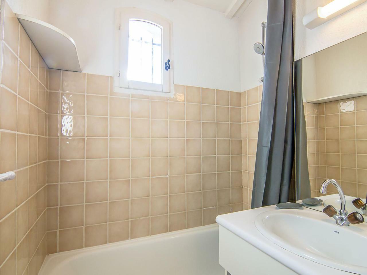 Holiday Home Les Parcs De Gassin-3 *